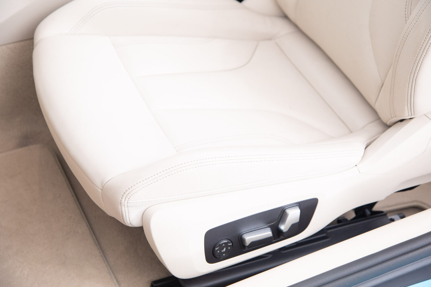 8シリーズカブリオレ 840i