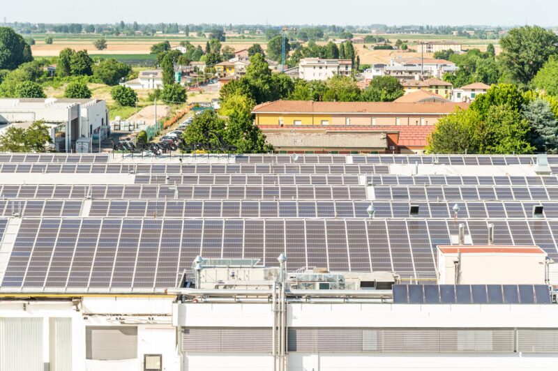 ランボルギーニの脱炭素化戦略が更に前進　本社工場の太陽光発電設備を拡張