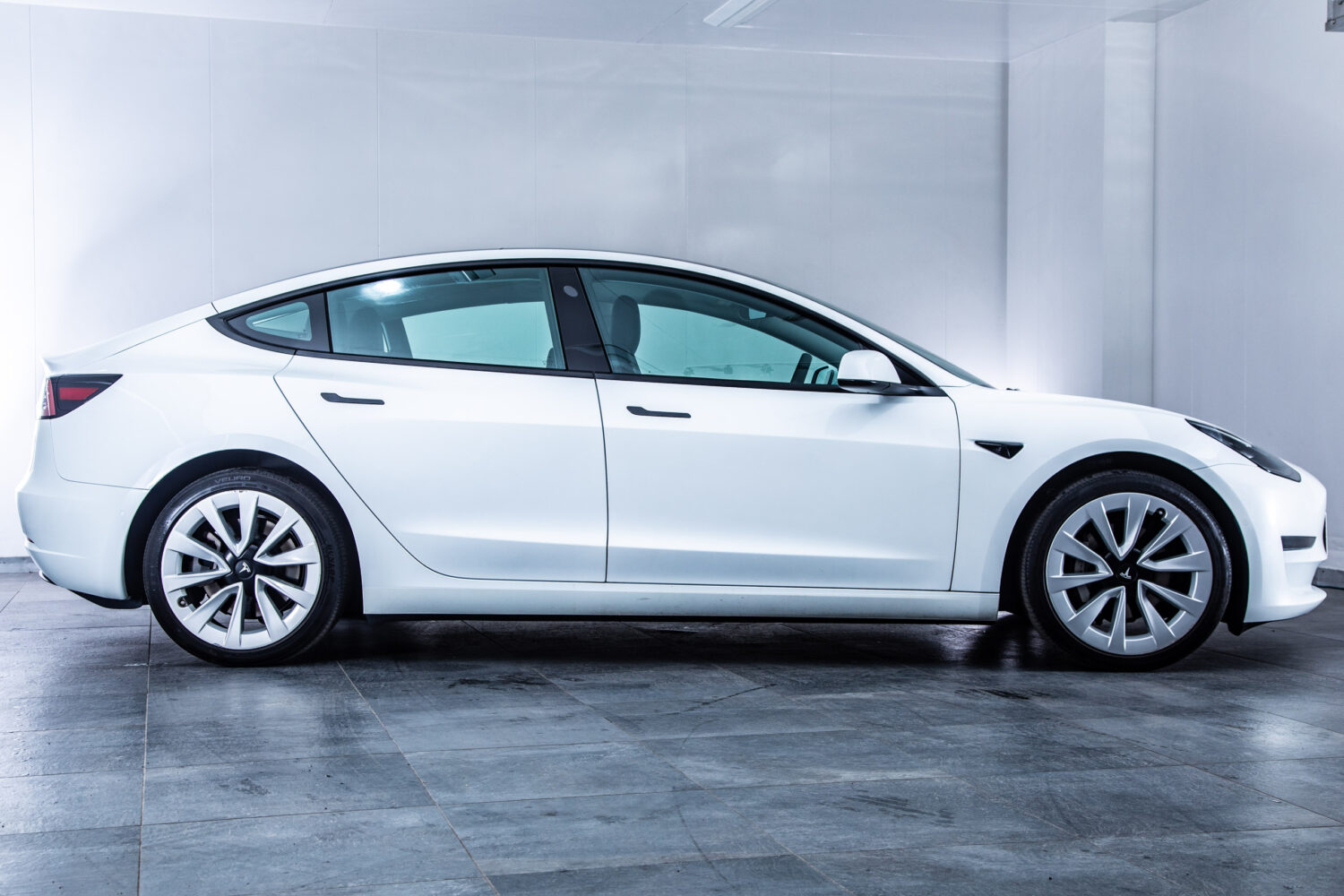 モデル3 ロングレンジ デュアルモーター 4WD