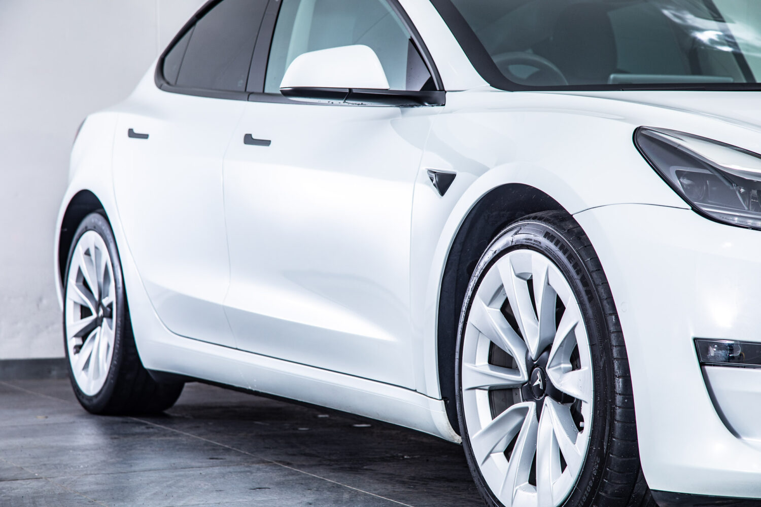 モデル3 ロングレンジ デュアルモーター 4WD