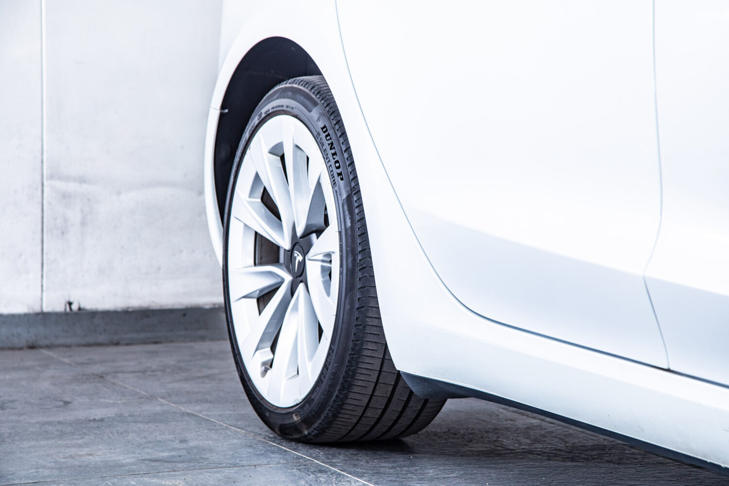 モデル3 ロングレンジ デュアルモーター 4WD