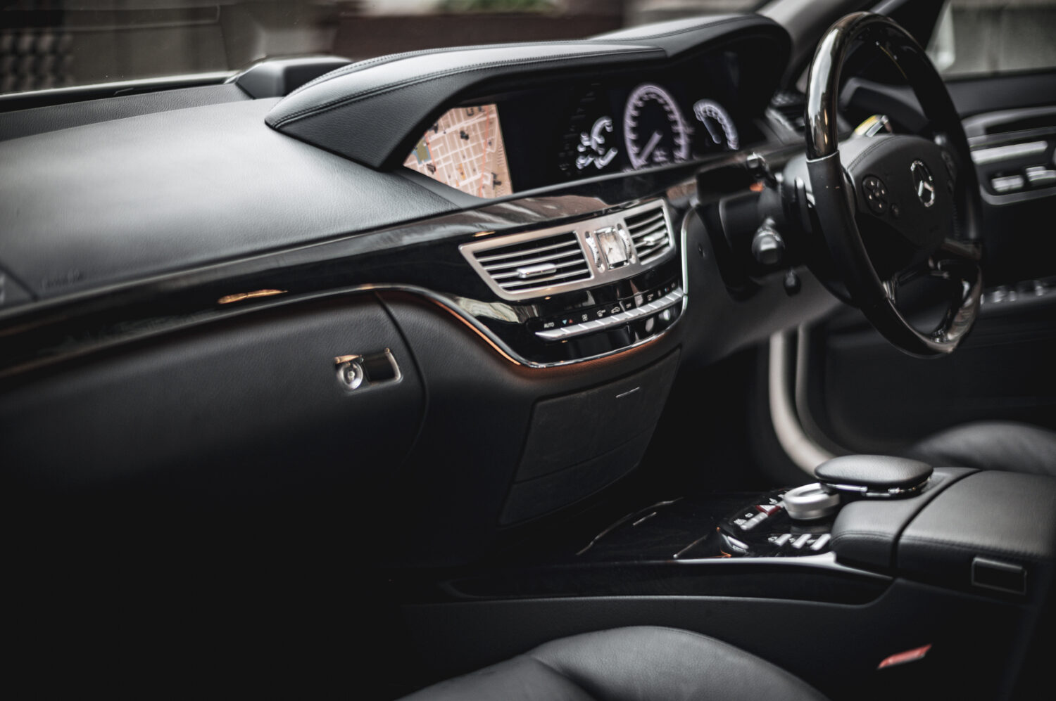 メルセデス・ベンツ・S350（FR/7AT）Sクラスが背負っていた空気