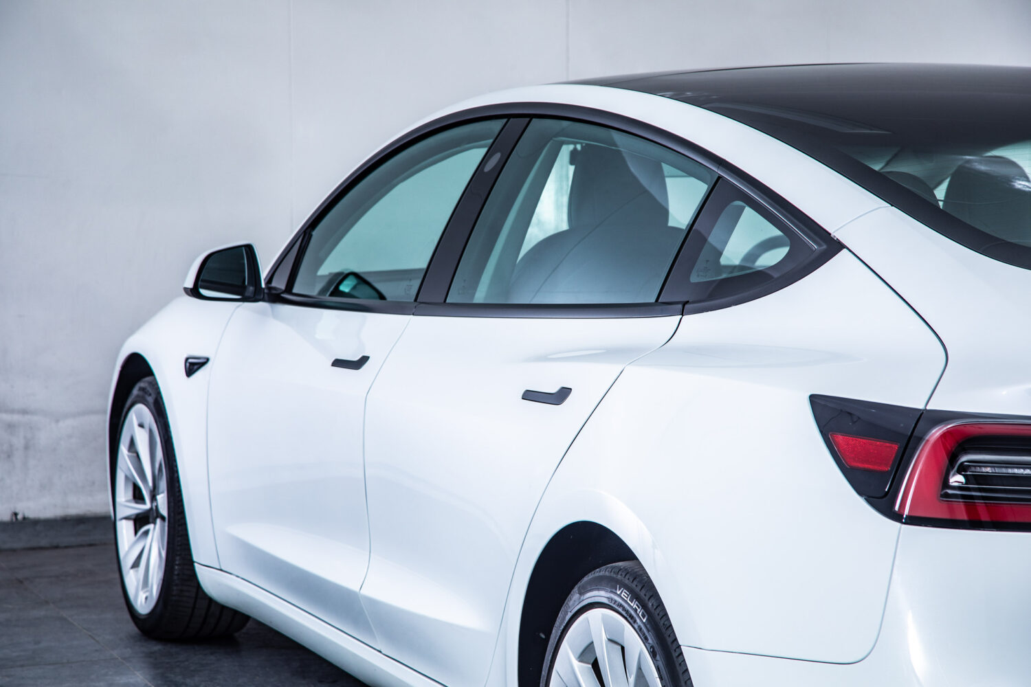 モデル3 ロングレンジ デュアルモーター 4WD