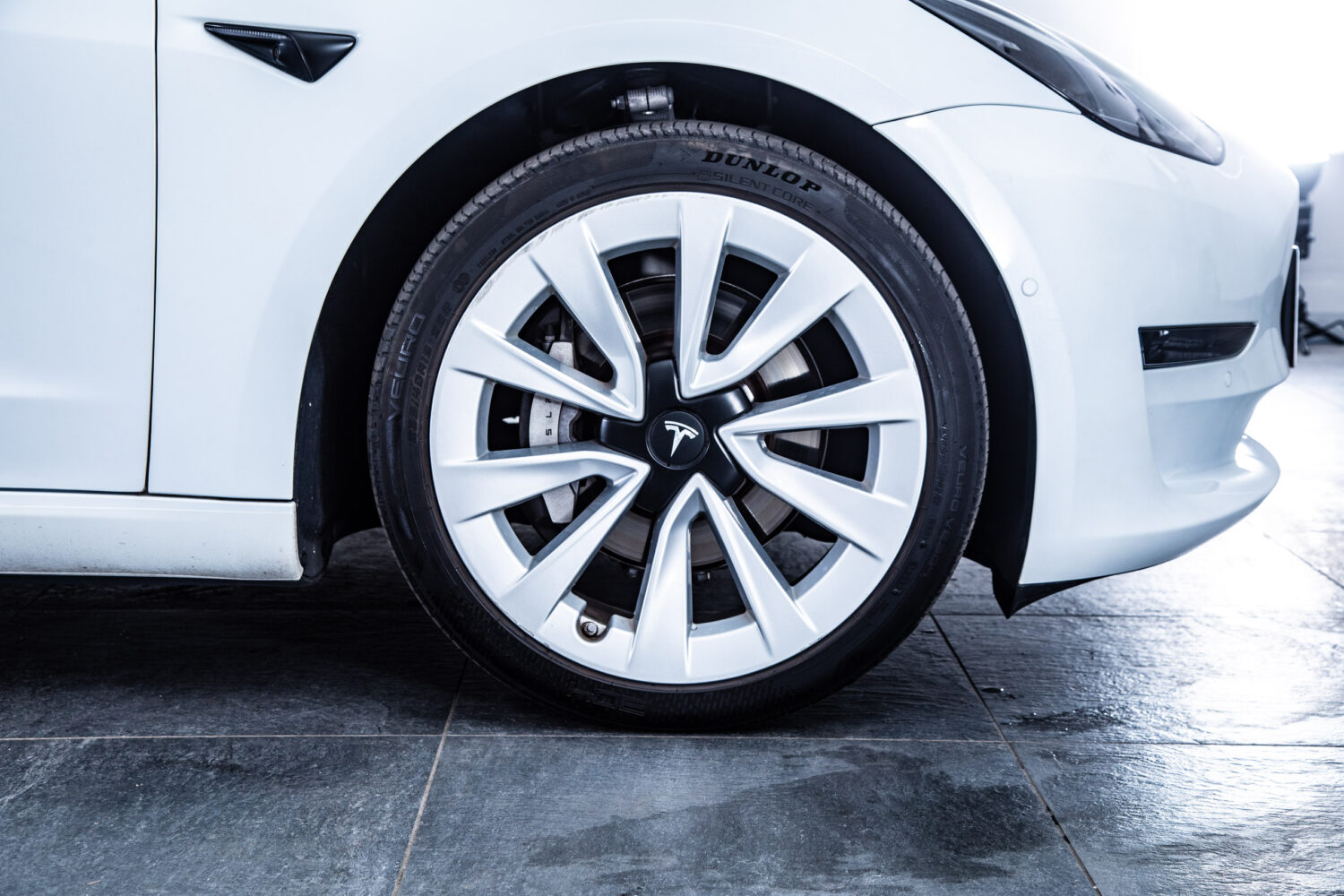 モデル3 ロングレンジ デュアルモーター 4WD