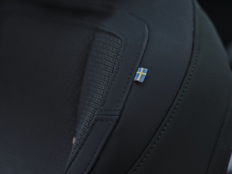 もっと自由に、まだ見ぬ世界へ　ボルボEX60クロスカントリー登場