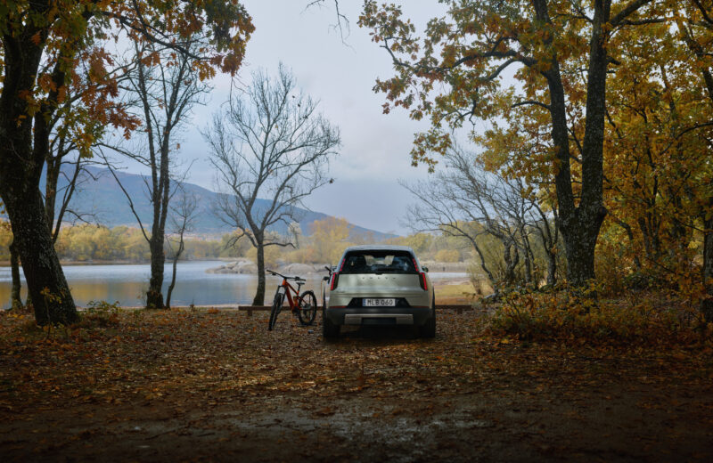 もっと自由に、まだ見ぬ世界へ　ボルボEX60クロスカントリー登場