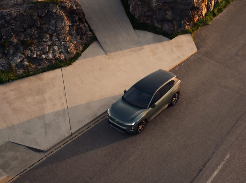 遂に電動ミッドサイズSUV登場　ボルボEX60　ゲームチェンジャーとなる一台