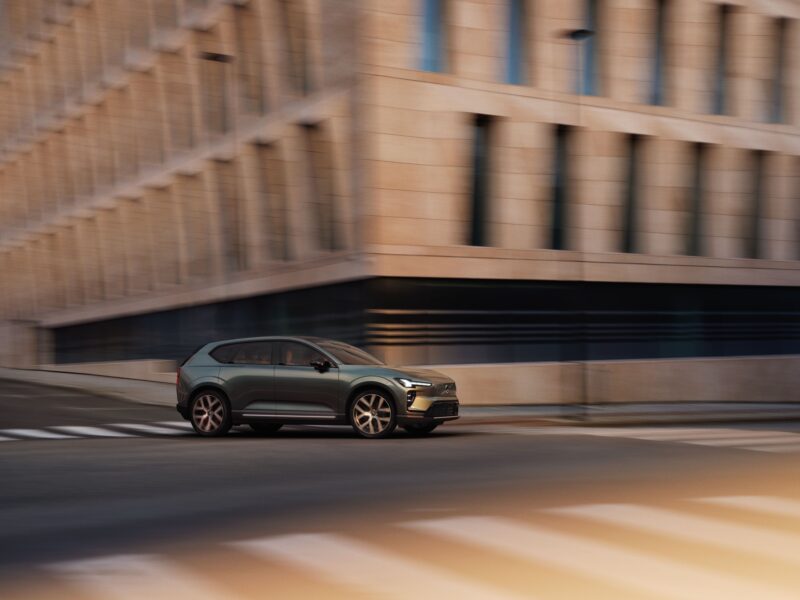 遂に電動ミッドサイズSUV登場　ボルボEX60　ゲームチェンジャーとなる一台