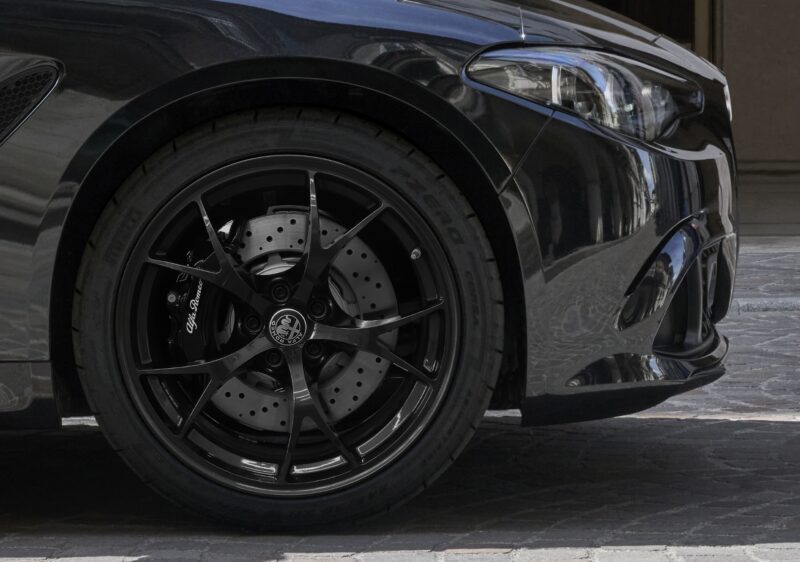 アルファ・ロメオ・ジュリア・クアドリフォリオ　46台の限定車「エストレマ」