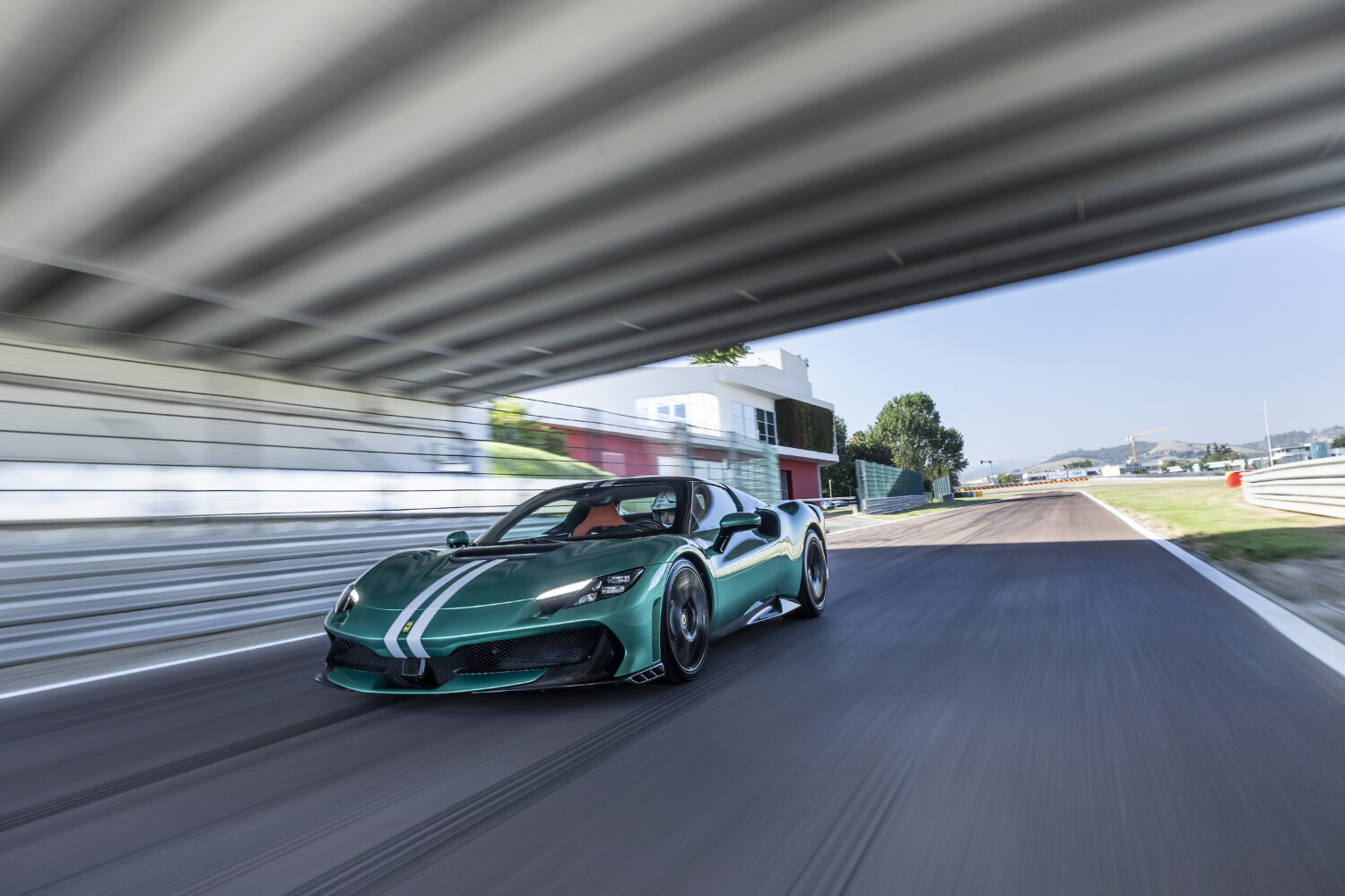 TG Awards 2026 ダブル受賞 フェラーリF80/296スペチアーレ 自動車業界