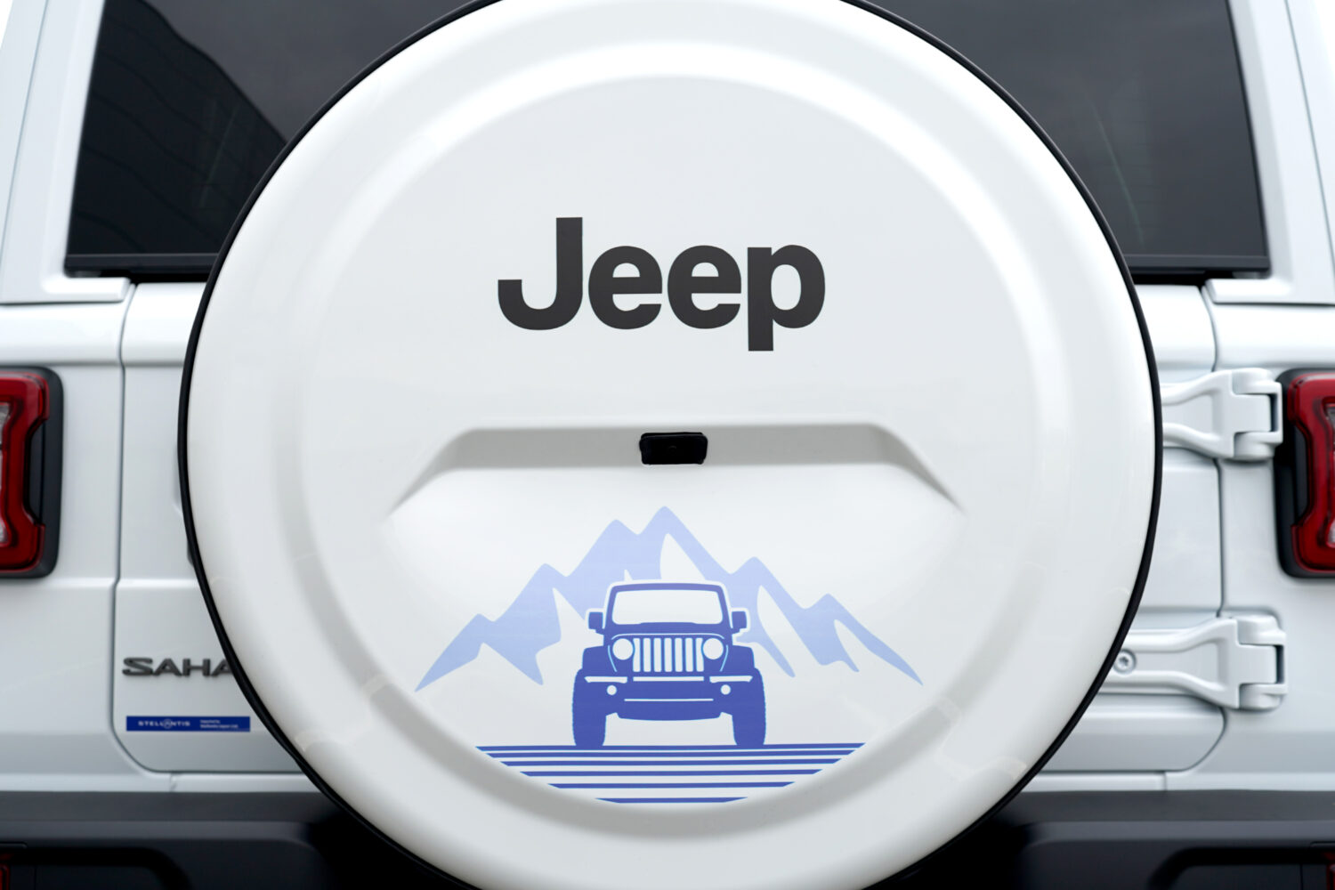 150台限定の日本オリジナルモデル　ジープ・ラングラー・スノートレース