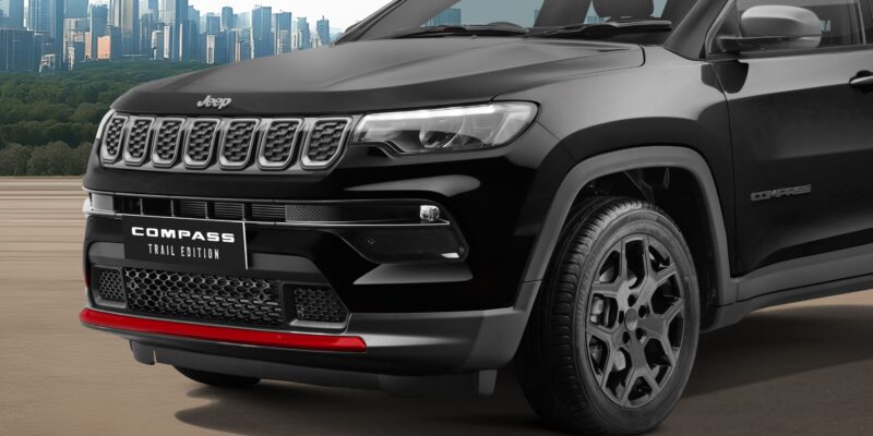 100台限定　ジープ・コンパス・トレイルエディション　都市部にも自然に溶け込む