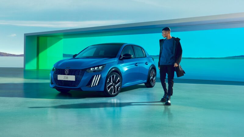 最新パワートレイン搭載　プジョー208GTハイブリッド　実燃費が飛躍的に向上