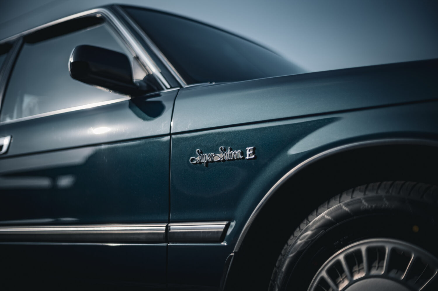 トヨタ・クラウンセダン2.0(FR/4AT)今こそクラウン