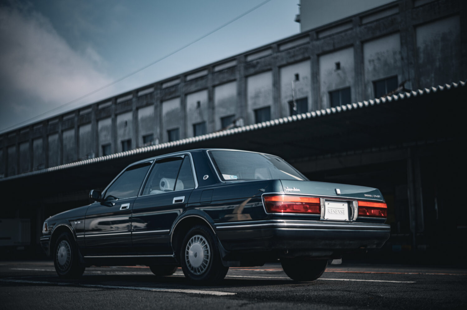 トヨタ・クラウンセダン2.0(FR/4AT)今こそクラウン