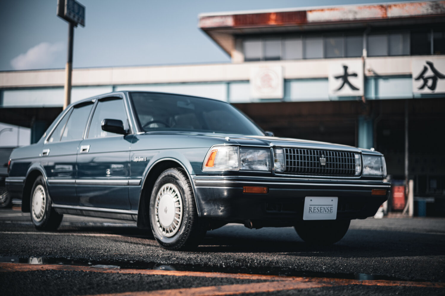 トヨタ・クラウンセダン2.0(FR/4AT)今こそクラウン