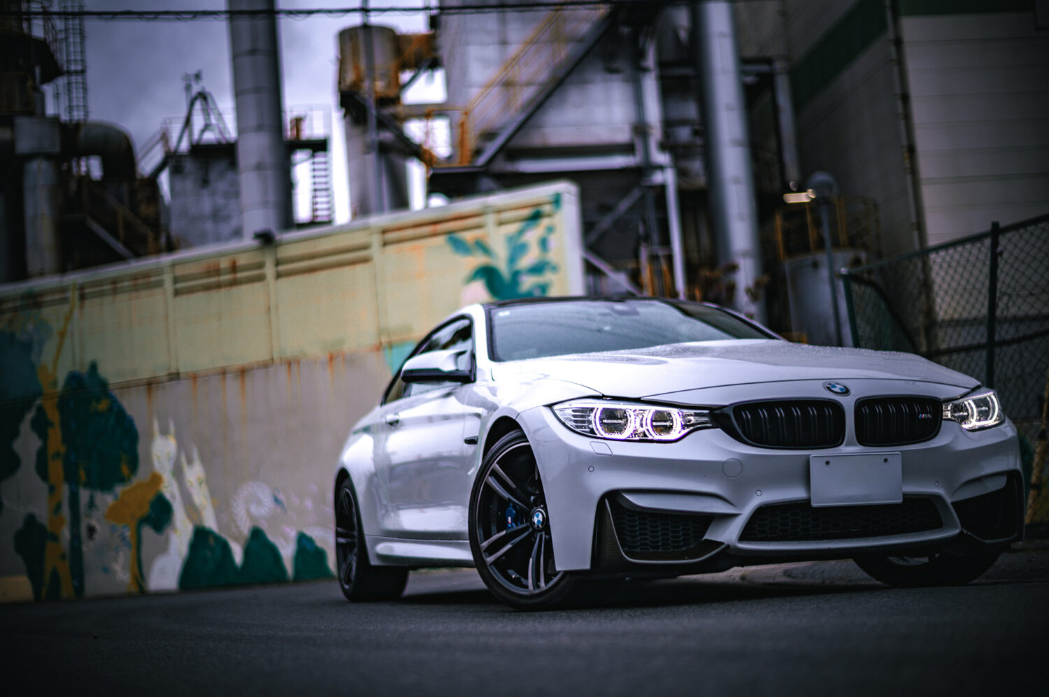 BMW・M4クーペ（FR/7AT）一点ものに滲む“生き様”