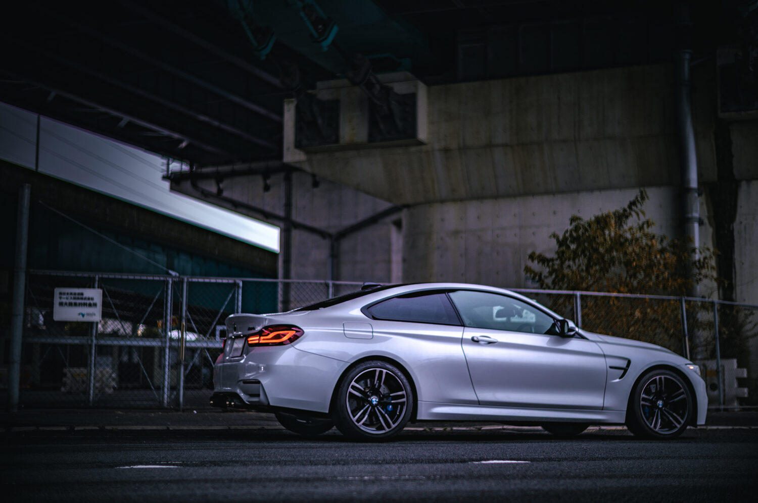 BMW・M4クーペ（FR/7AT）一点ものに滲む“生き様”