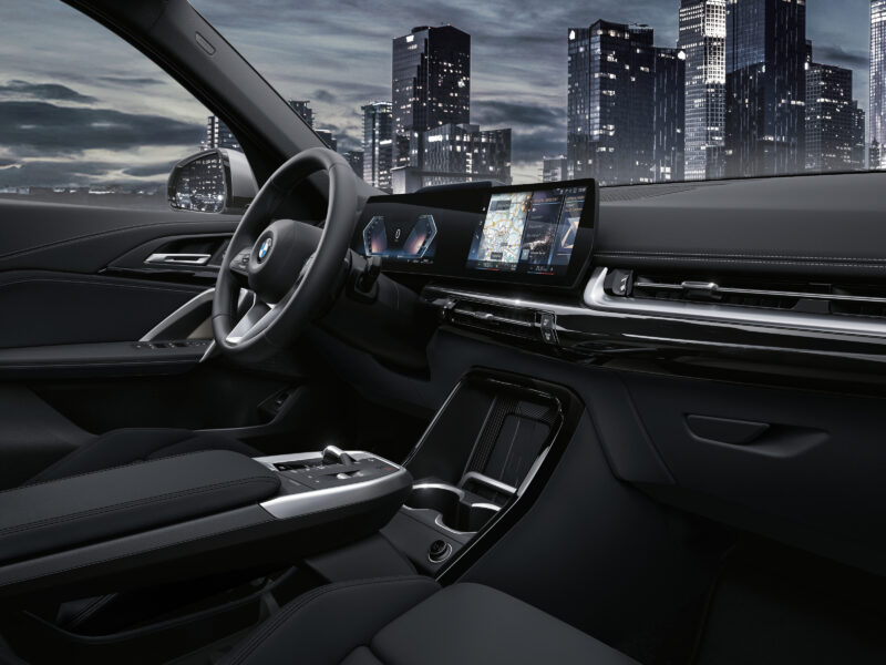 BMW X1　日本全国240台限定「エディション・シャドウ」　精悍な佇まいのSAV