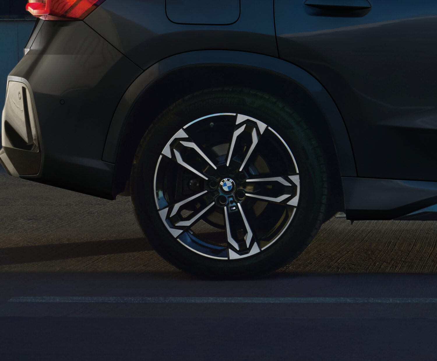 BMW X1 日本全国240台限定「エディション・シャドウ」 精悍な佇まいのSAV