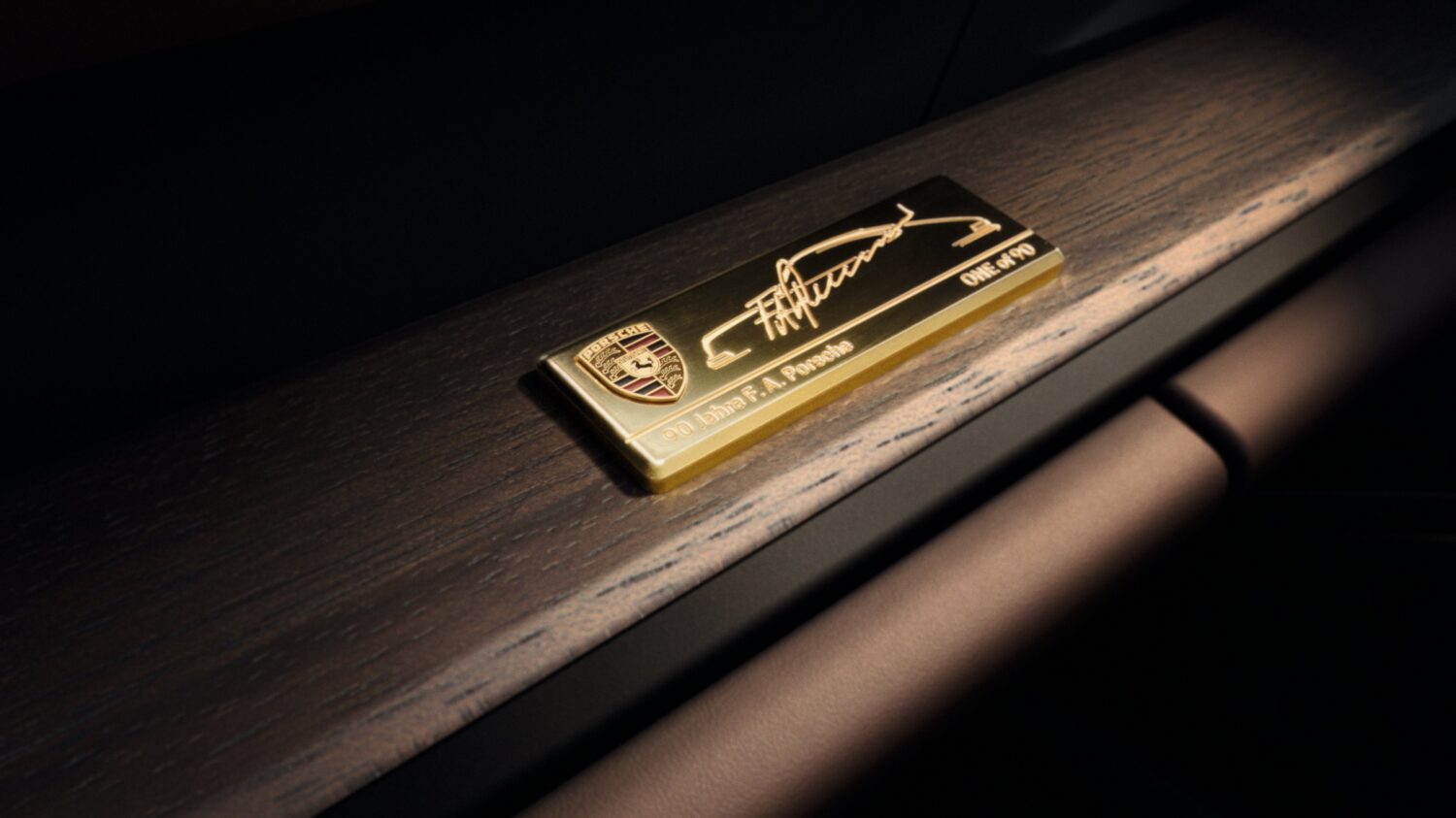 ポルシェ 「911 GT3 90 F.A.ポルシェ」 GT3ツーリングベースで90台の限定生産