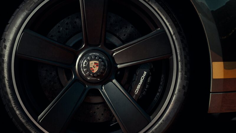 ポルシェ　「911 GT3 90 F.A.ポルシェ」　GT3ツーリングベースで90台の限定生産