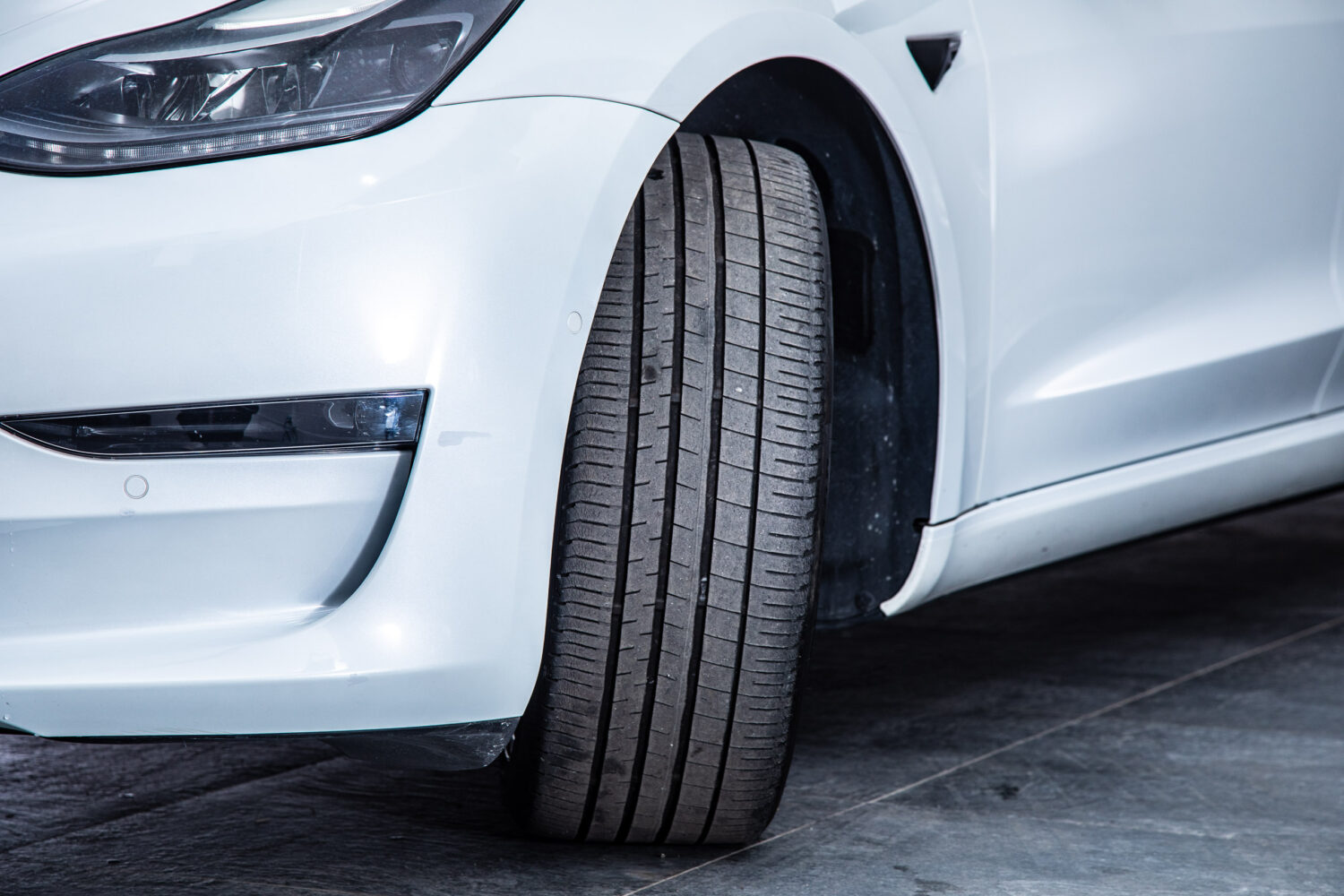 モデル3 ロングレンジ デュアルモーター 4WD