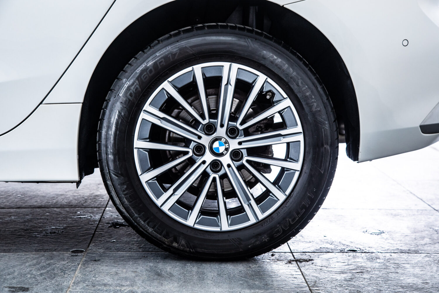 2シリーズアクティブツアラー 218i エクスクルーシブ DCT