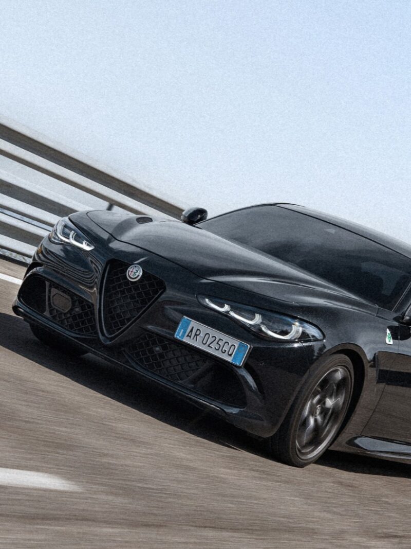 アルファ・ロメオ・ジュリア・クアドリフォリオ　46台の限定車「エストレマ」