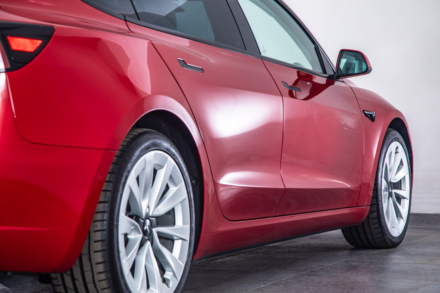 モデル3 ロングレンジ デュアルモーター 4WD