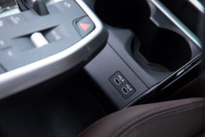 2シリーズアクティブツアラー 218i エクスクルーシブ DCT