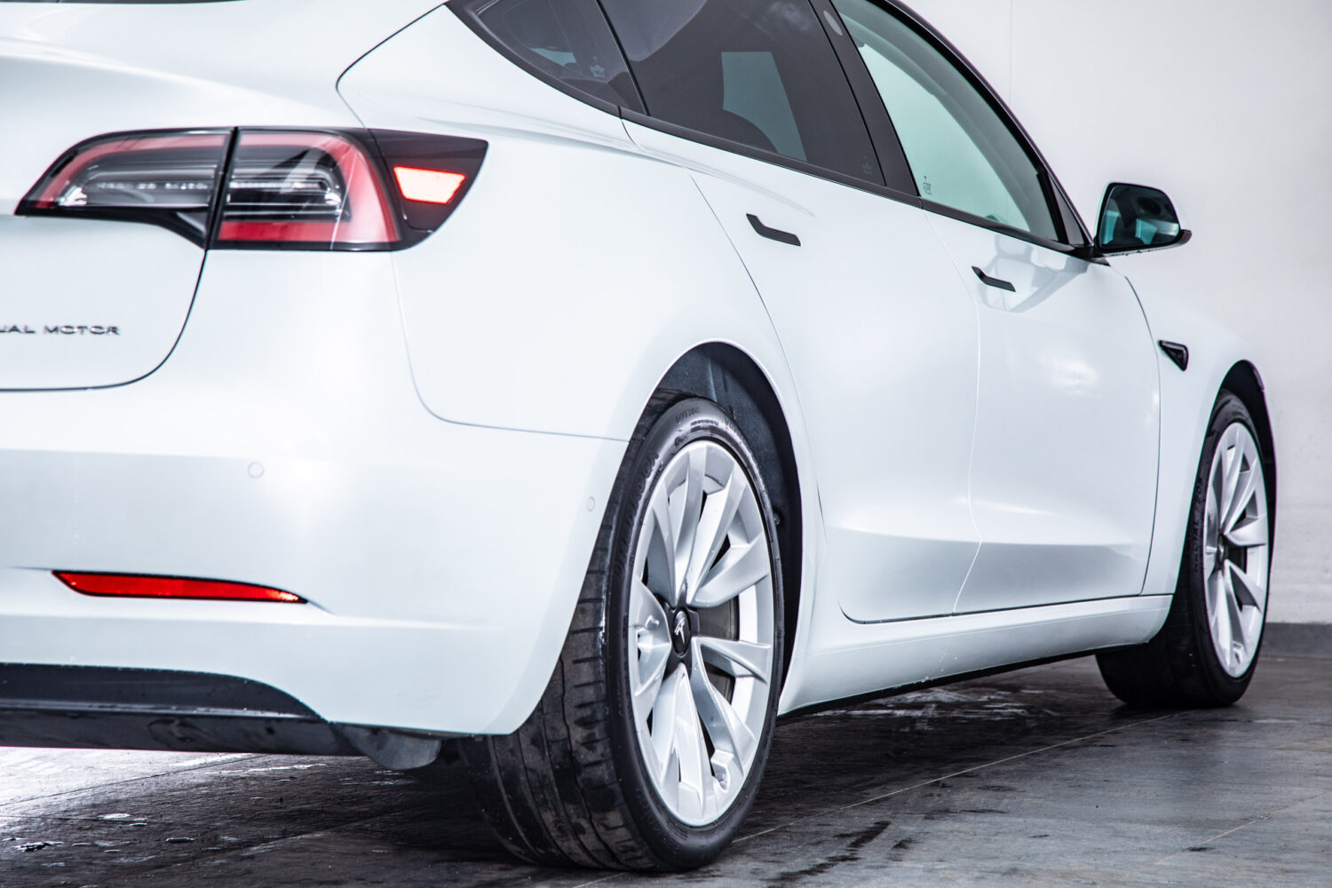 モデル3 ロングレンジ デュアルモーター 4WD