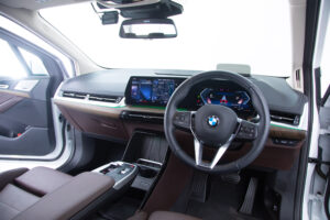 2シリーズアクティブツアラー 218i エクスクルーシブ DCT