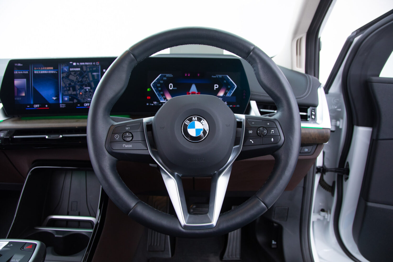 2シリーズアクティブツアラー 218i エクスクルーシブ DCT