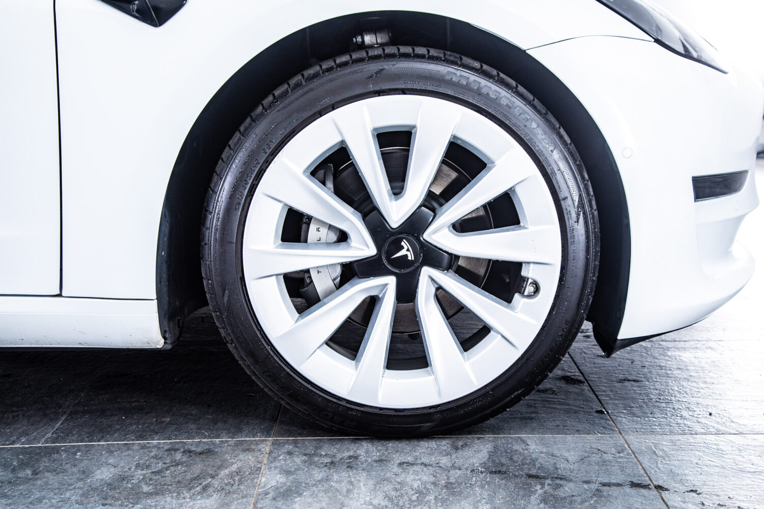 モデル3 ロングレンジ デュアルモーター 4WD