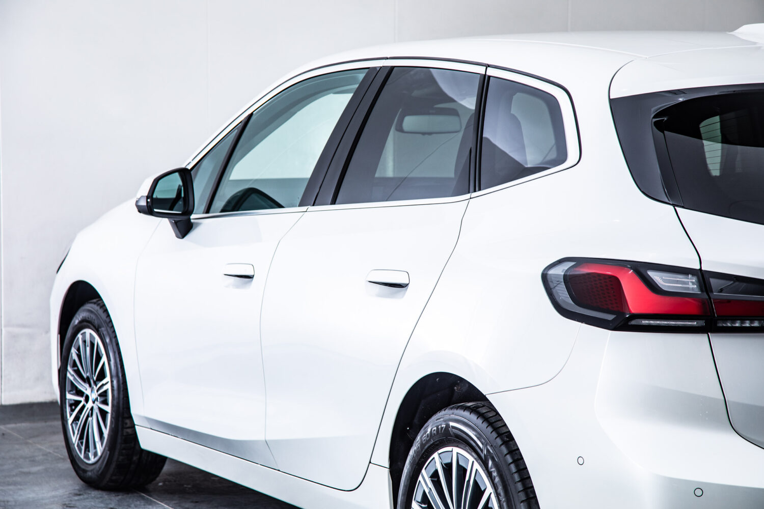 2シリーズアクティブツアラー 218i エクスクルーシブ DCT