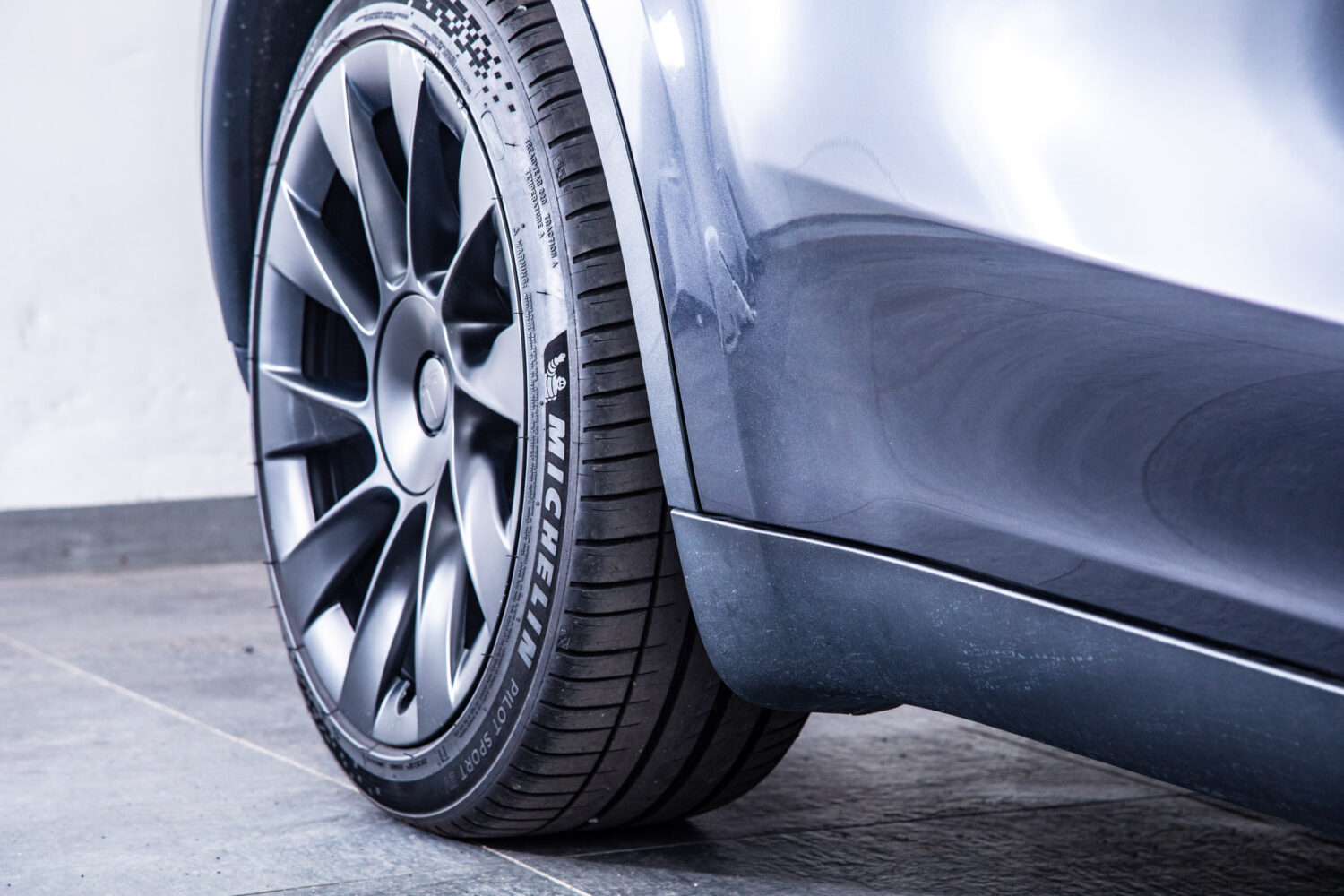 モデルY ロングレンジ デュアルモーター 4WD