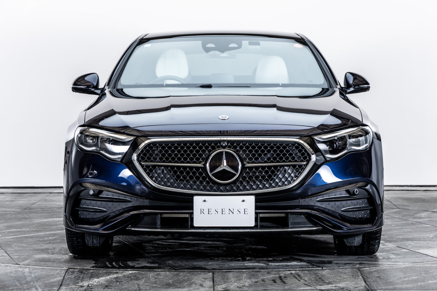 Eクラス E300エクスクルーシブ AMGライン(ISG)