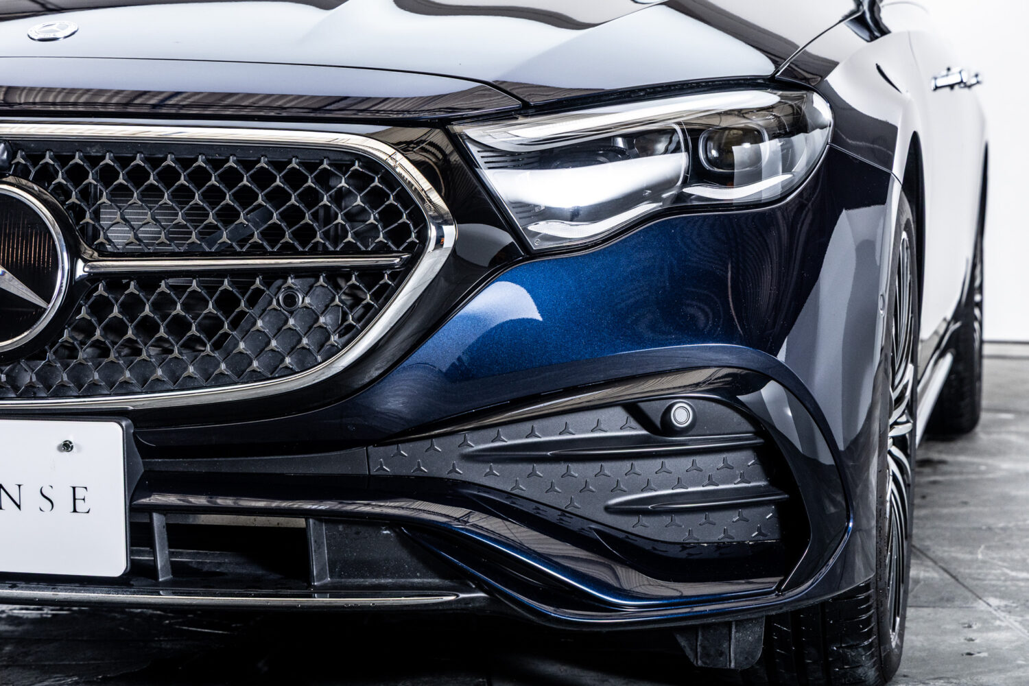 Eクラス E300エクスクルーシブ AMGライン(ISG)