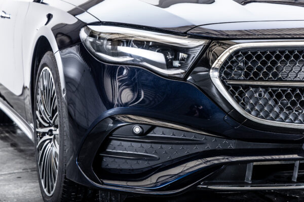 Eクラス E300エクスクルーシブ AMGライン(ISG)