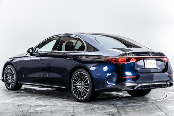 Eクラス E300エクスクルーシブ AMGライン(ISG)