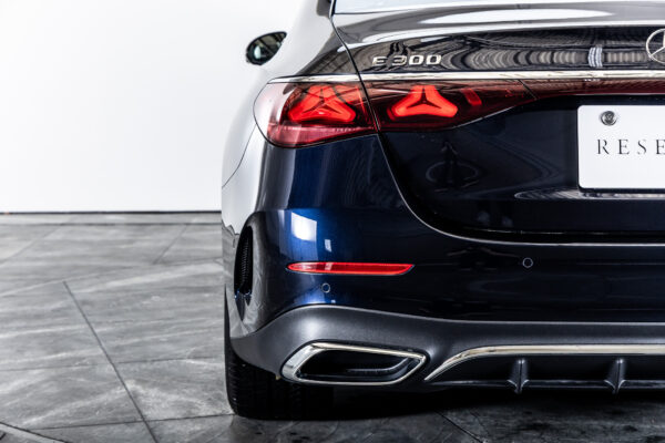Eクラス E300エクスクルーシブ AMGライン(ISG)