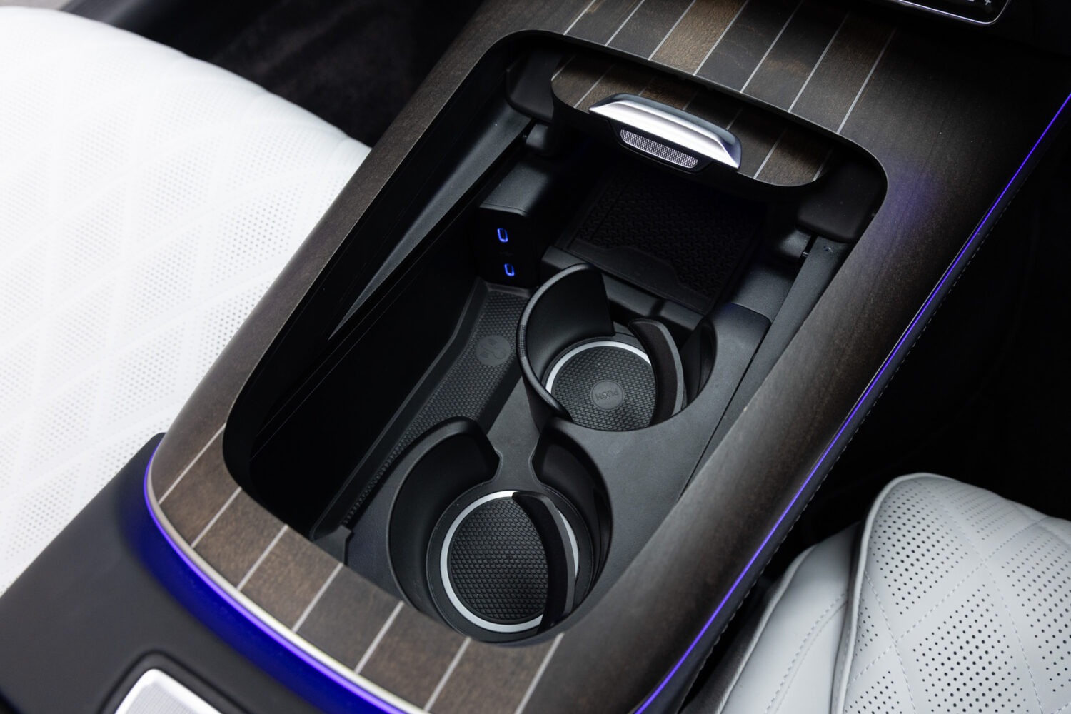Eクラス E300エクスクルーシブ AMGライン(ISG)