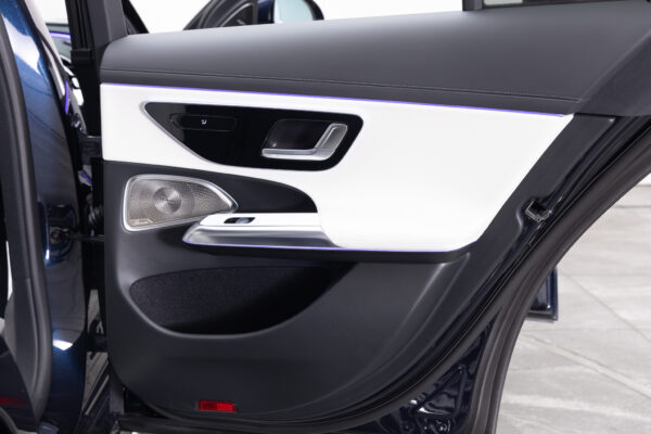 Eクラス E300エクスクルーシブ AMGライン(ISG)