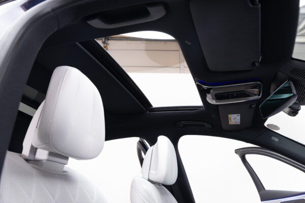 Eクラス E300エクスクルーシブ AMGライン(ISG)