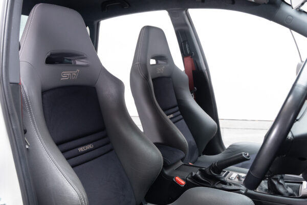 インプレッサ WRX STI S206 4WD