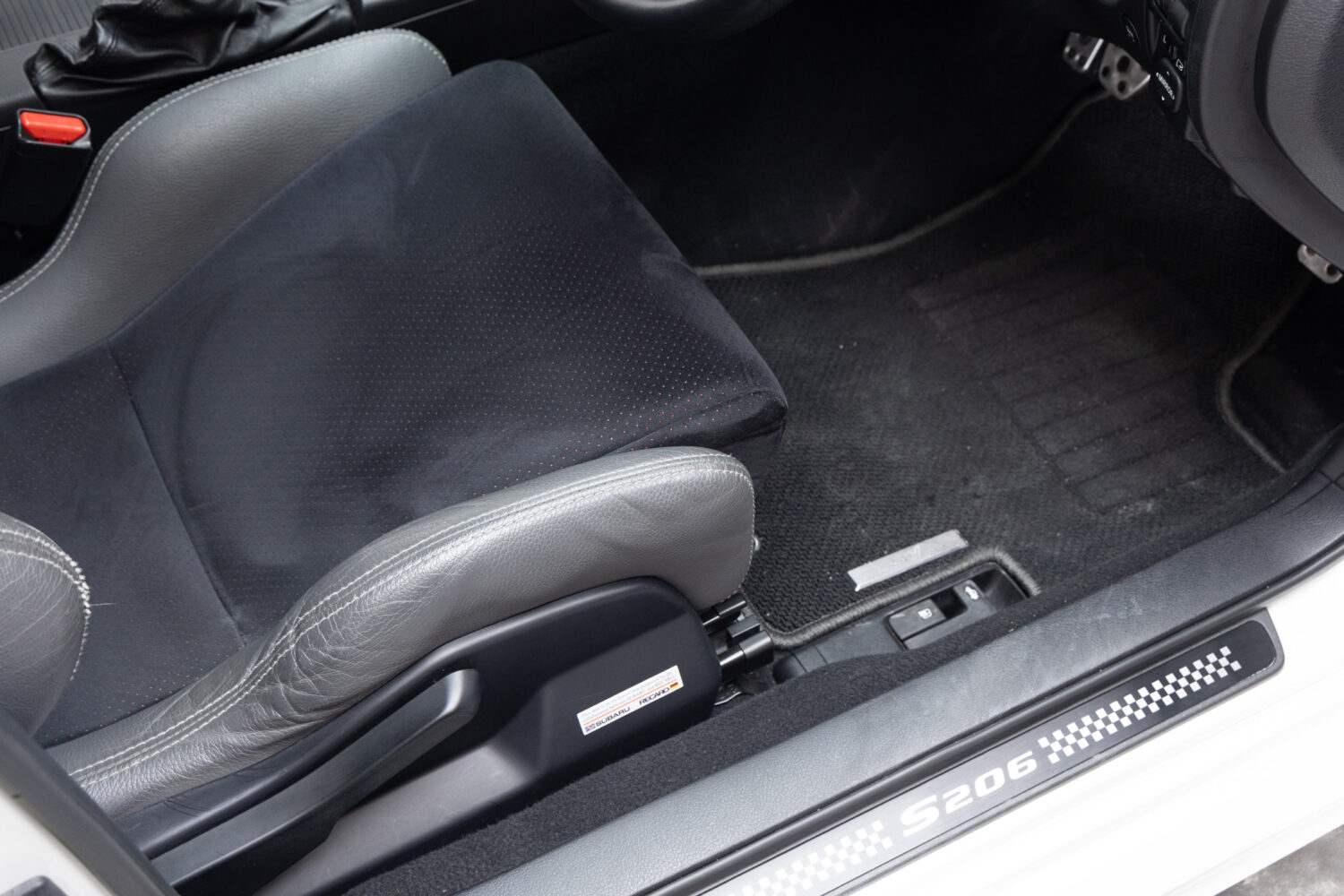 インプレッサ WRX STI S206 4WD