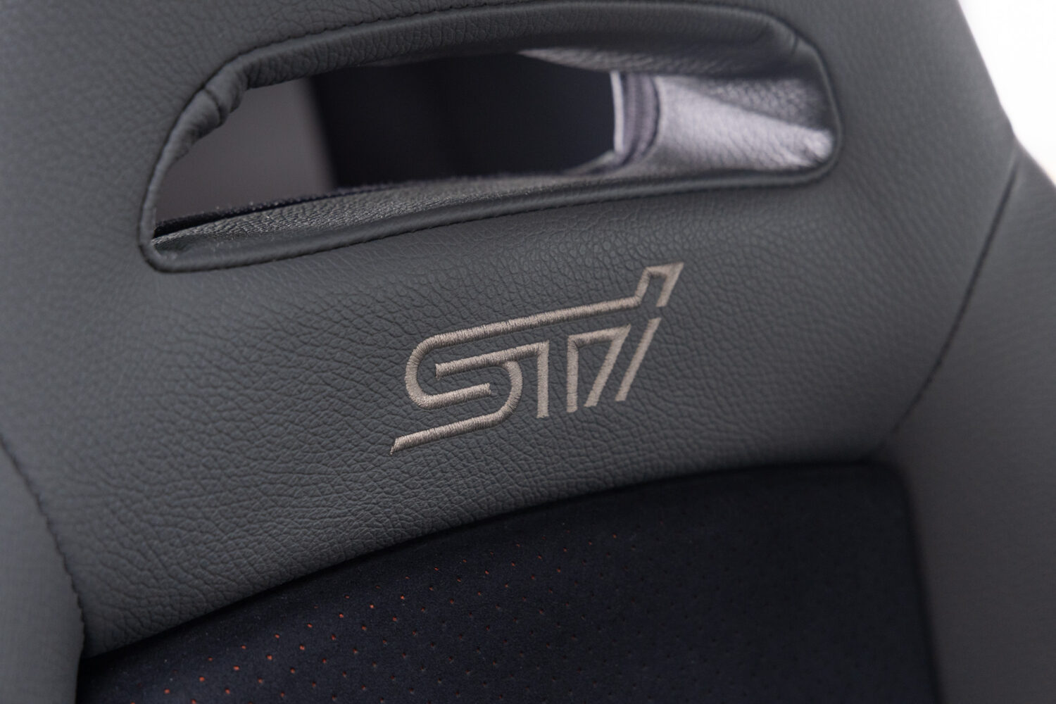 インプレッサ WRX STI S206 4WD