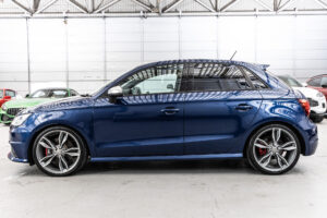 S1スポーツバック 4WD 6MT