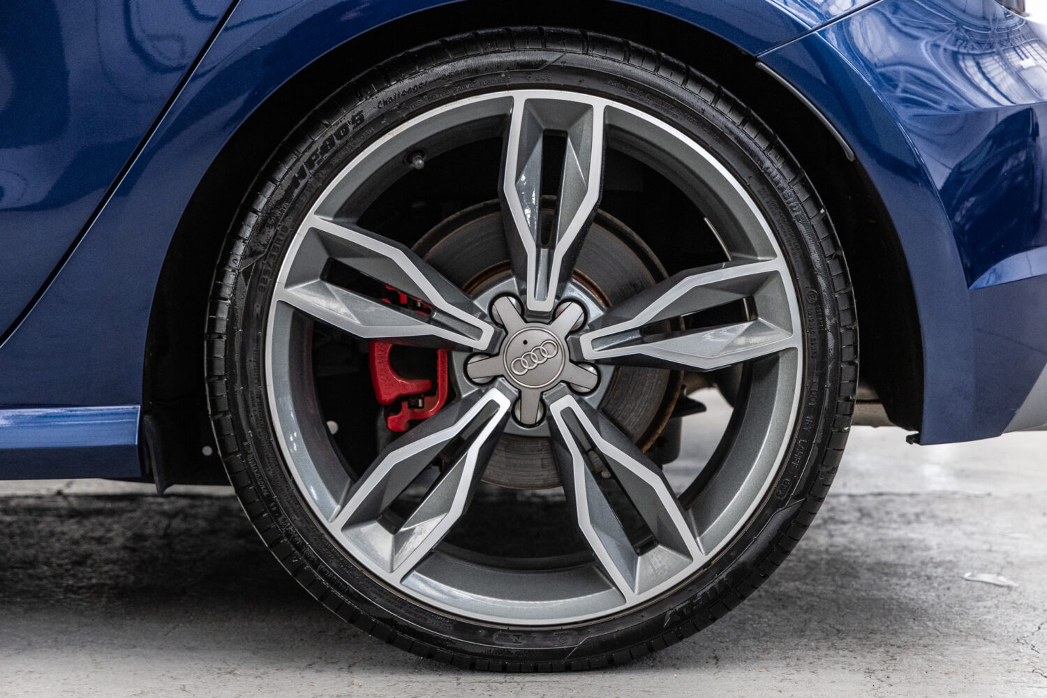 S1スポーツバック 4WD 6MT